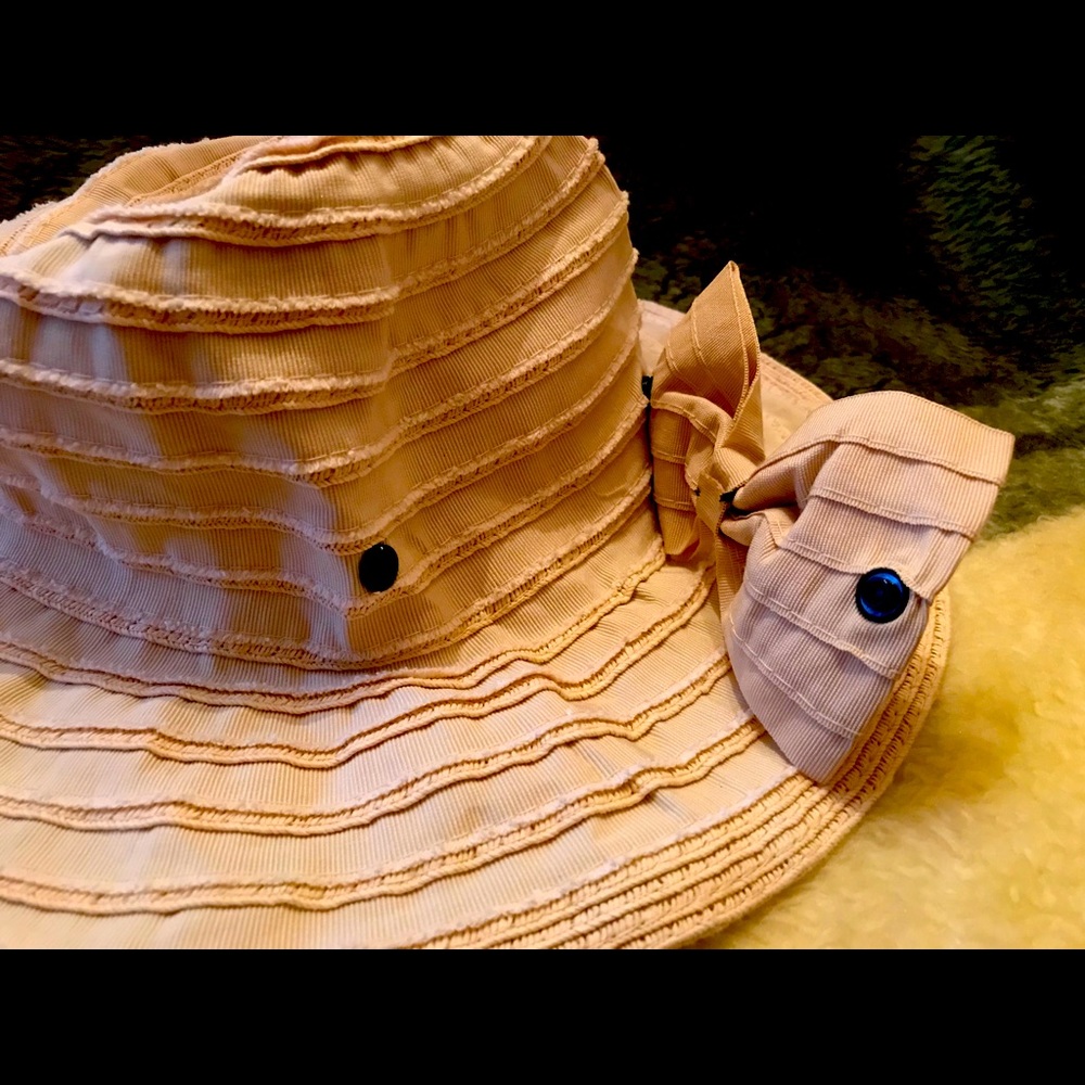 Hat - Picture 2 of 4